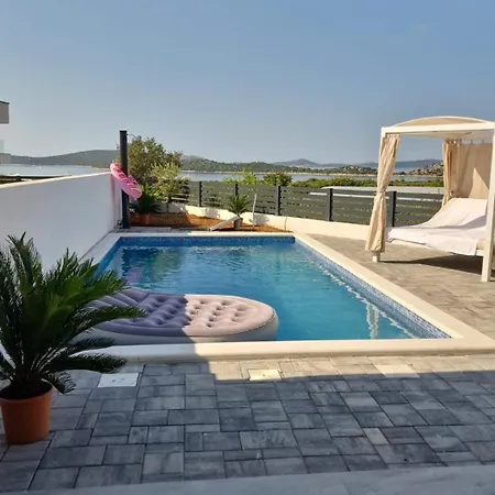 Duplex Enny Mit Meeresblick Vodice