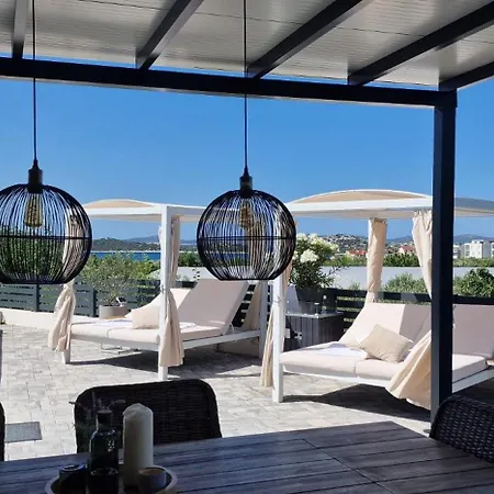 Villa Duplex Enny Mit Meeresblick Vodice